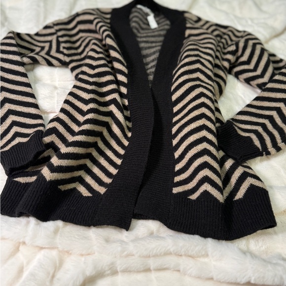 Maurices Sweaters - Maurices Black and Tan Chevron Cardigan